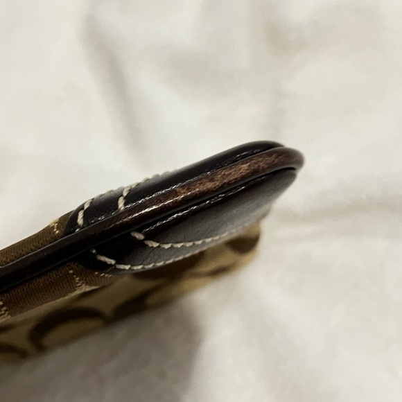 Coach Signature Wristlet - Picture 6 of 8